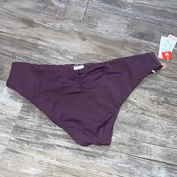 SOLD OUT - Picture 15 of 16